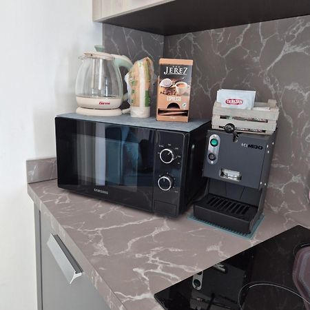 Flat B&B Terry In Ercolano Napoli Exterior photo